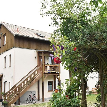 Beautiful Apartment In Rerik With Garden Near Sea Екстер'єр фото