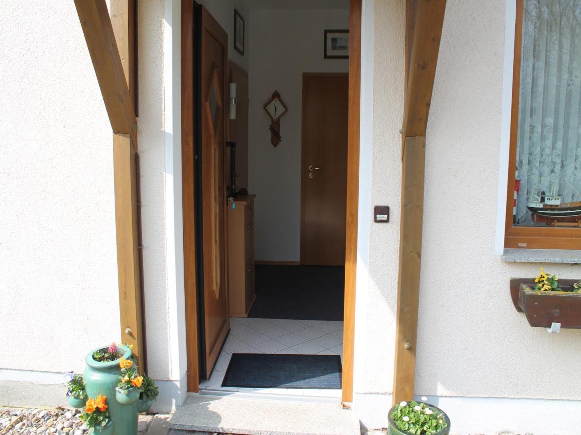 Beautiful Apartment In Rerik With Garden Near Sea Екстер'єр фото